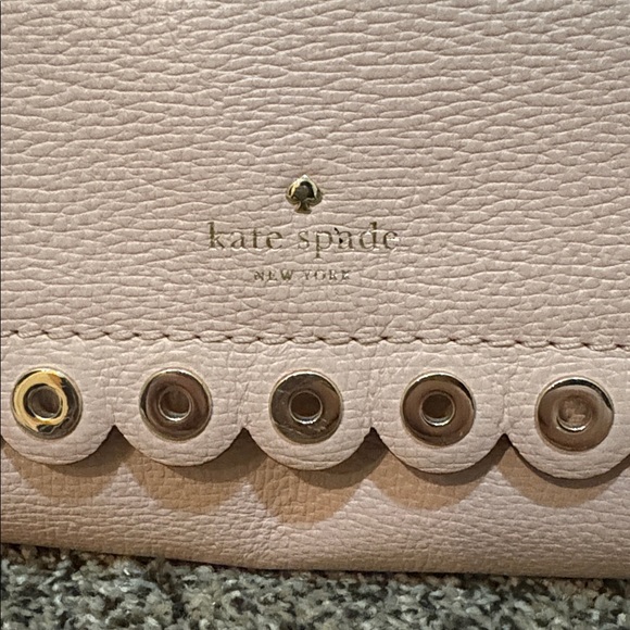 NWOT Kate Spade Blush Pink Scalloped Crossbody - Picture 2 of 6